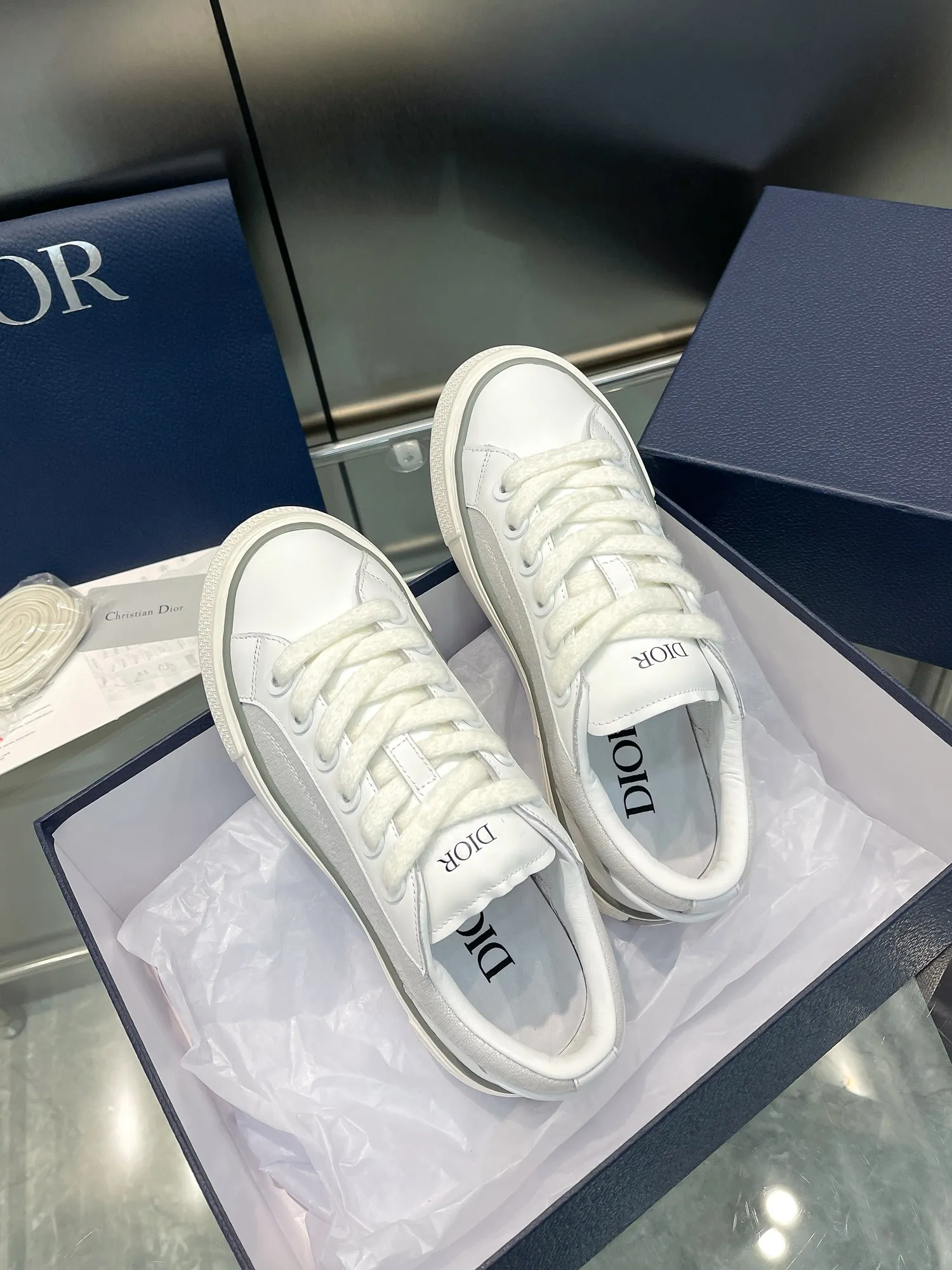 👟👟Ex-factory price 600👟👟 Dior 2023 autumn and winter haute couture series new CD jelly color couple flat casual shoes Dior Size: Female size 35-42 (41.42 customized, non-refundable) / Male size 38-46 (38.46 customized, non-refundable)